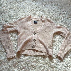 Cute button up sweater💕